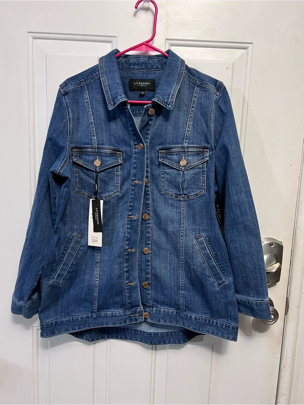 Liverpool Los Angeles Women’s L Denim Jacket Blue Stretch Button Front NWT